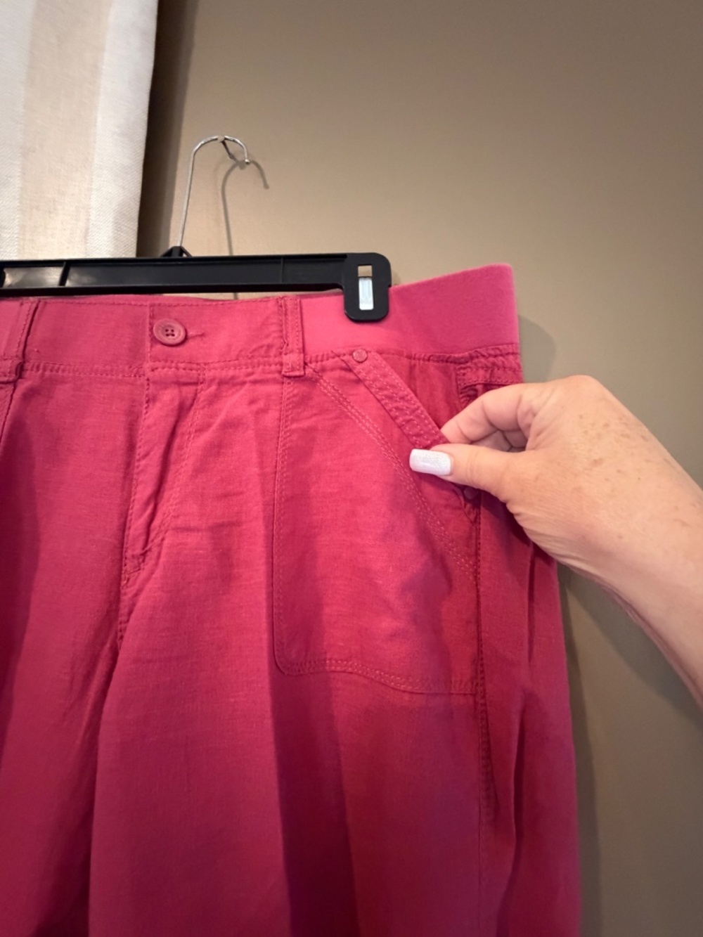 Gloria Vanderbilt Raspberry Linen Blend Cropped Ruched Pants, Size 10 - Picture 3 of 11